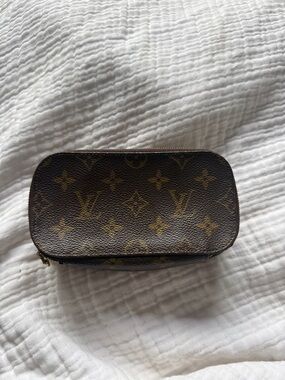 LV MONOGRAM trousse brush case